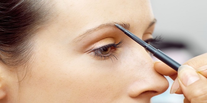 How to Shape and Fill in Your Eyebrows